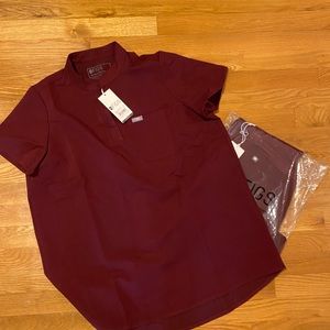 NWT figs maternity scrubs small maroon burgundy
